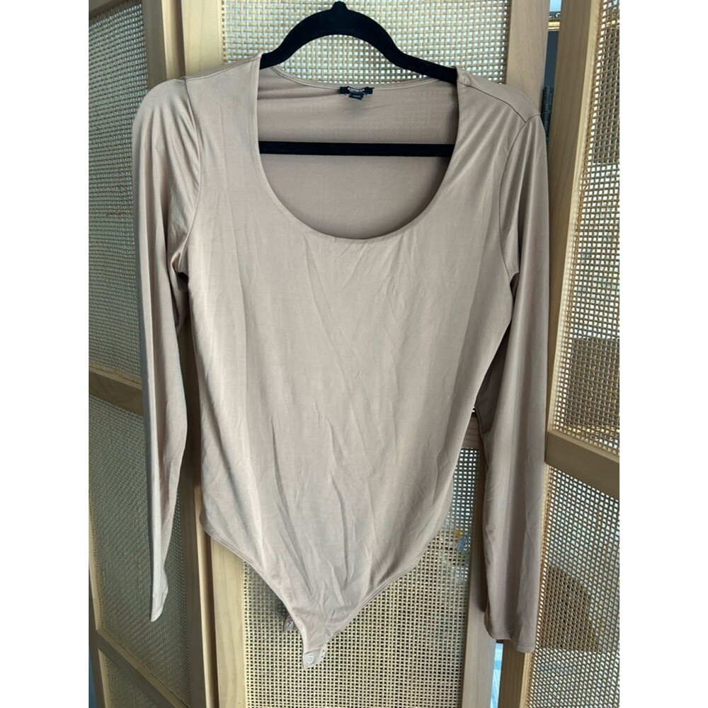 Express Long Sleeve Scoop Neck Bodysuit - Beige